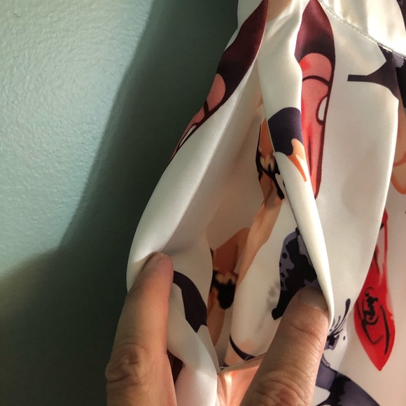 A Line Skirt with High Heel Shoe Design - Picture 5 of 5